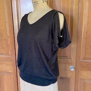 Jennifer Lopez Black Open Shoulder  Top